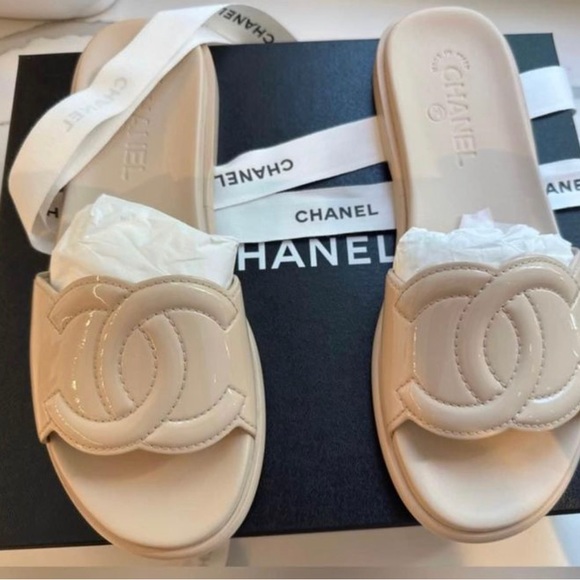 Never worn AUTHENTIC Chanel sandals/slides - Picture 1 of 6